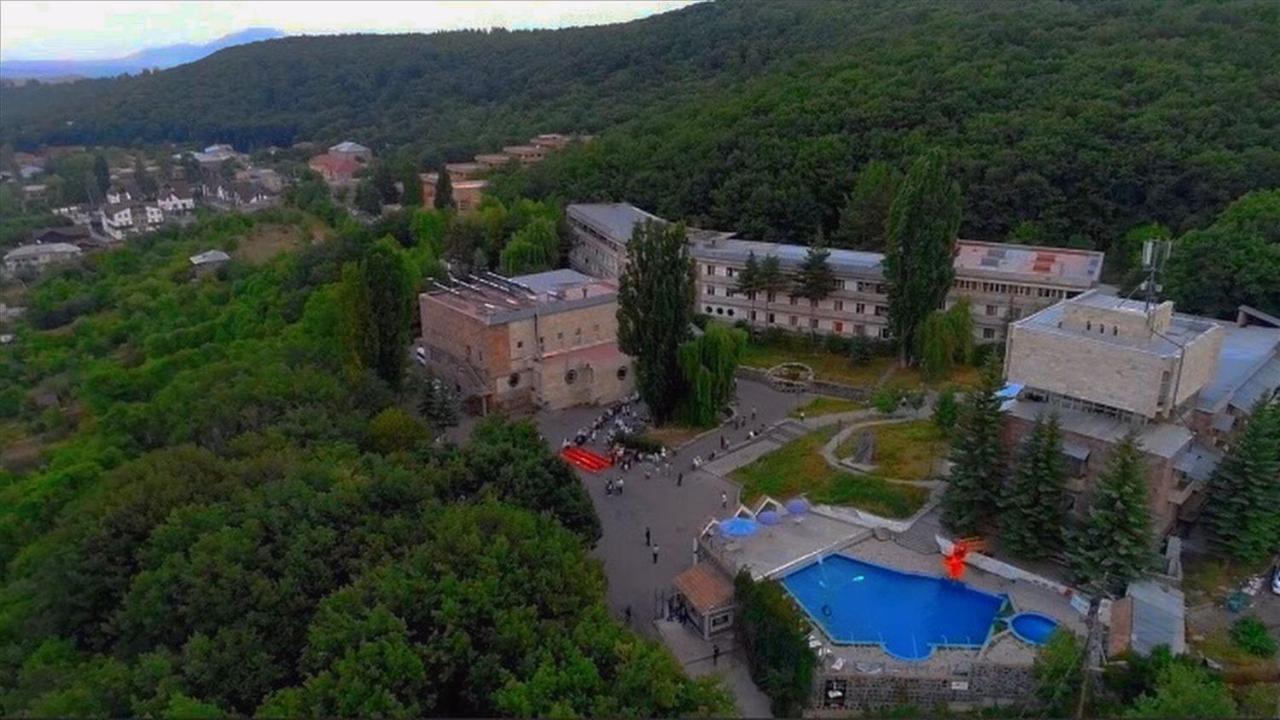 Hotel Дом Писателей Цахкадзора Exteriér fotografie