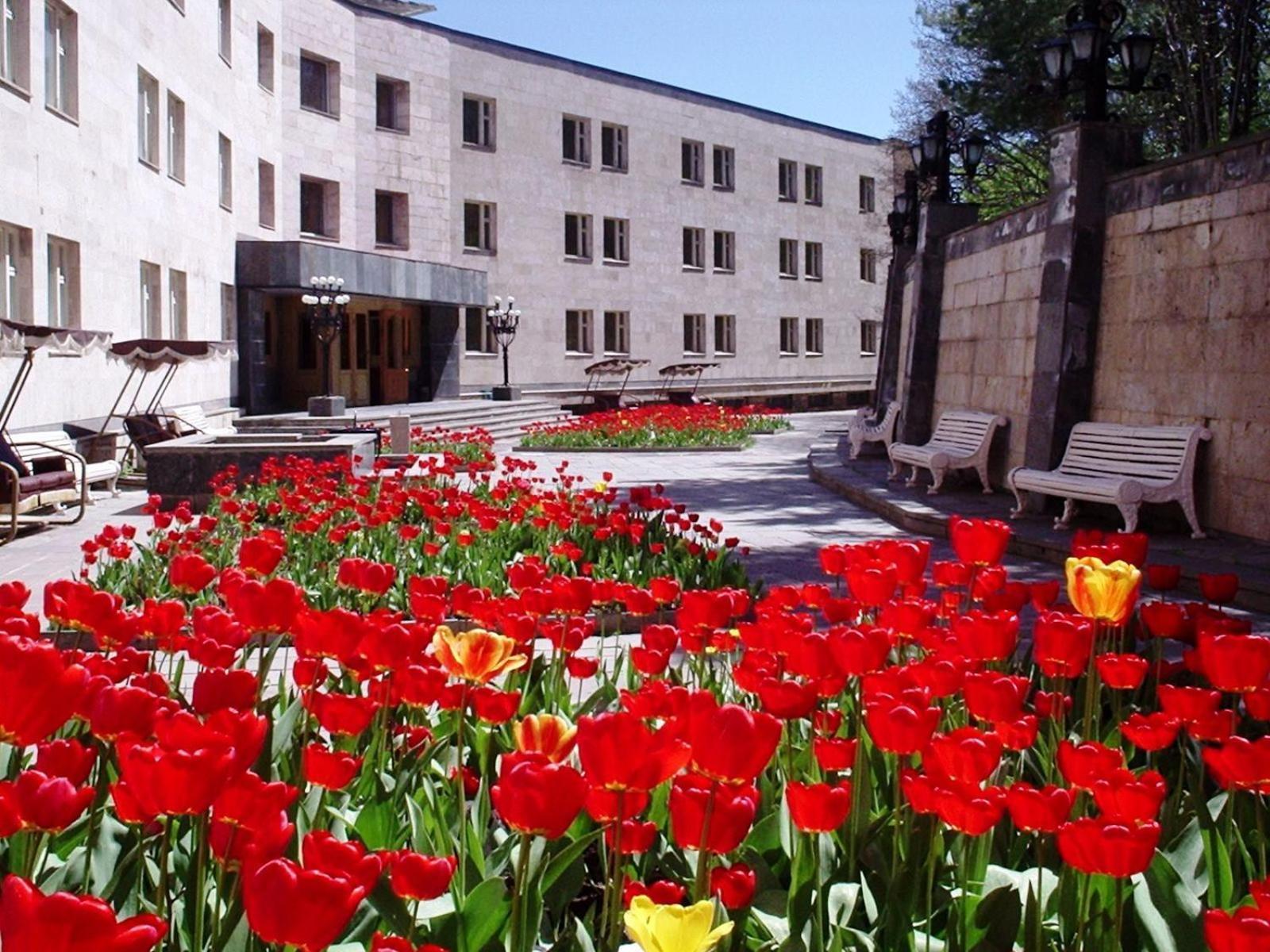 Hotel Дом Писателей Цахкадзора Exteriér fotografie