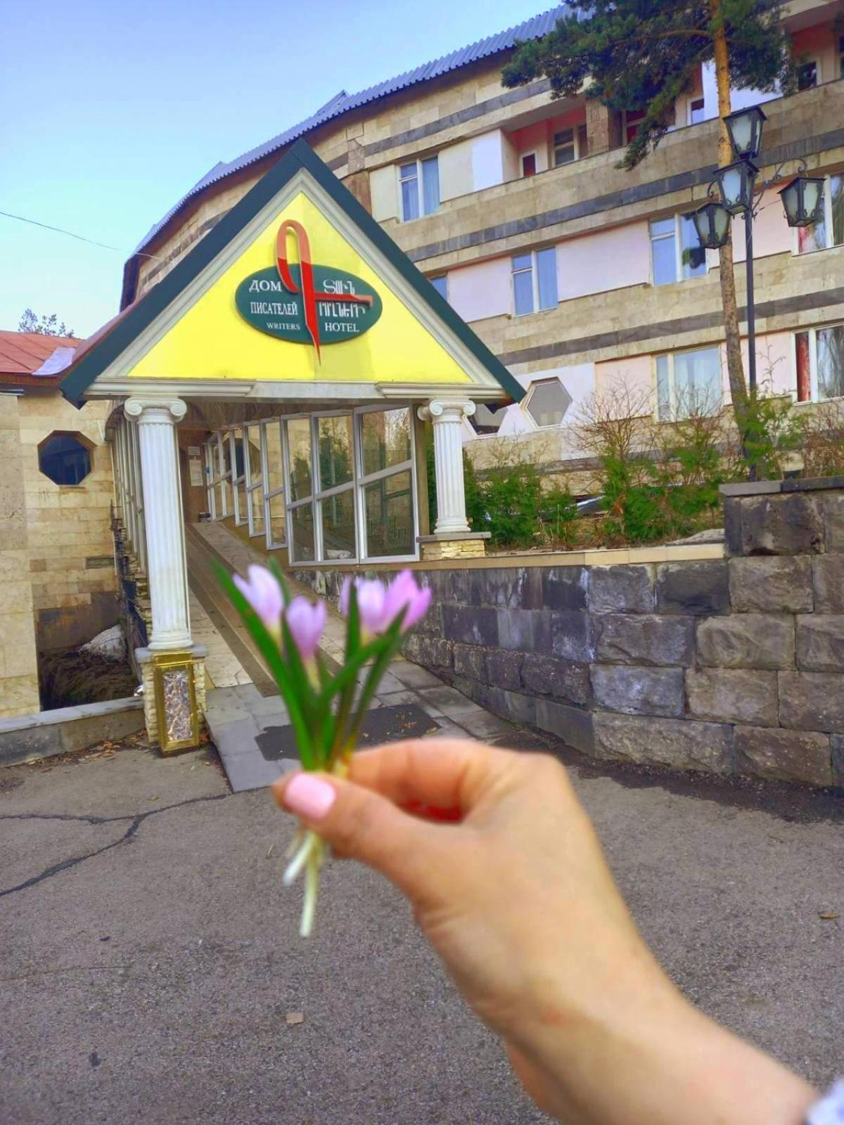 Hotel Дом Писателей Цахкадзора Exteriér fotografie